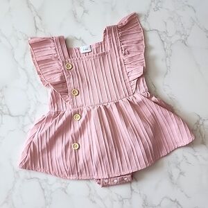 Baby girl textured cotton skirted romper, size 3-6 months